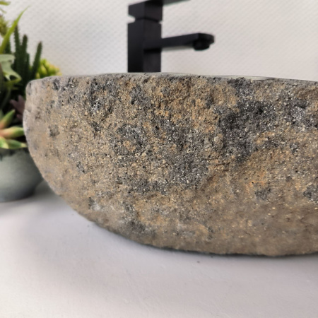 Раковина из речного камня RS03602 (68*44*16) 0124