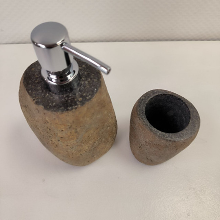 Набор из речного камня 2 предмета RN-03805 дозатор,стаканчик (143,144)