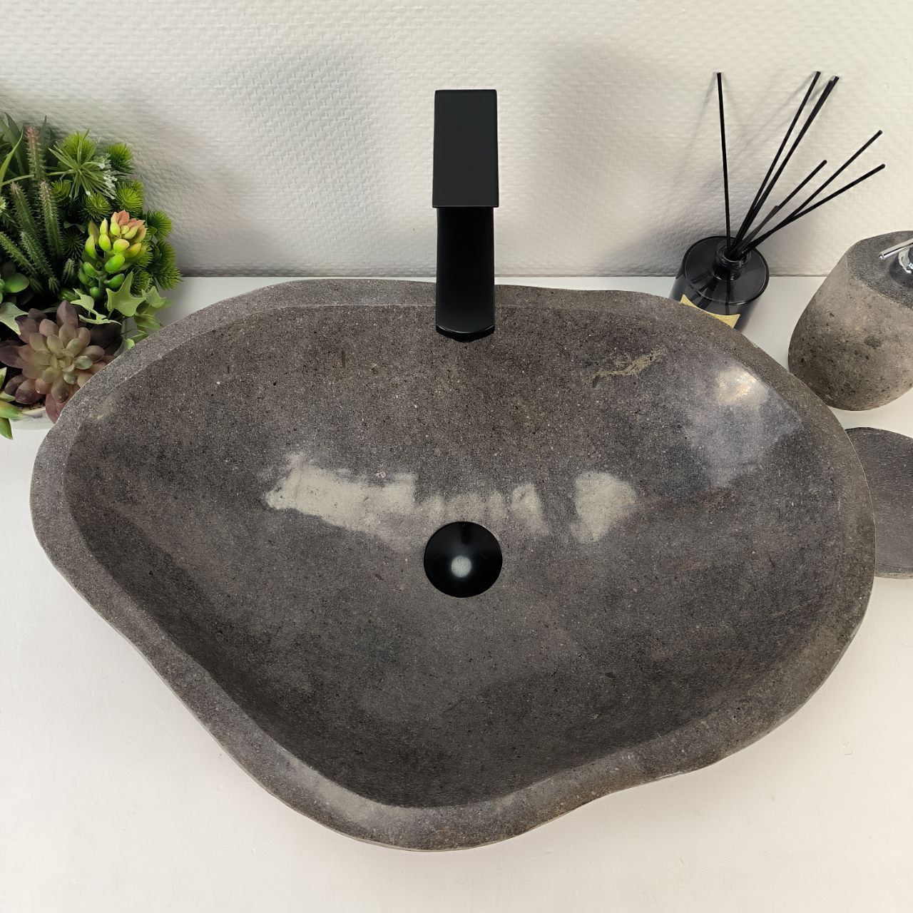 Раковина из речного камня RS-65152 62*43*13 из натурального камня