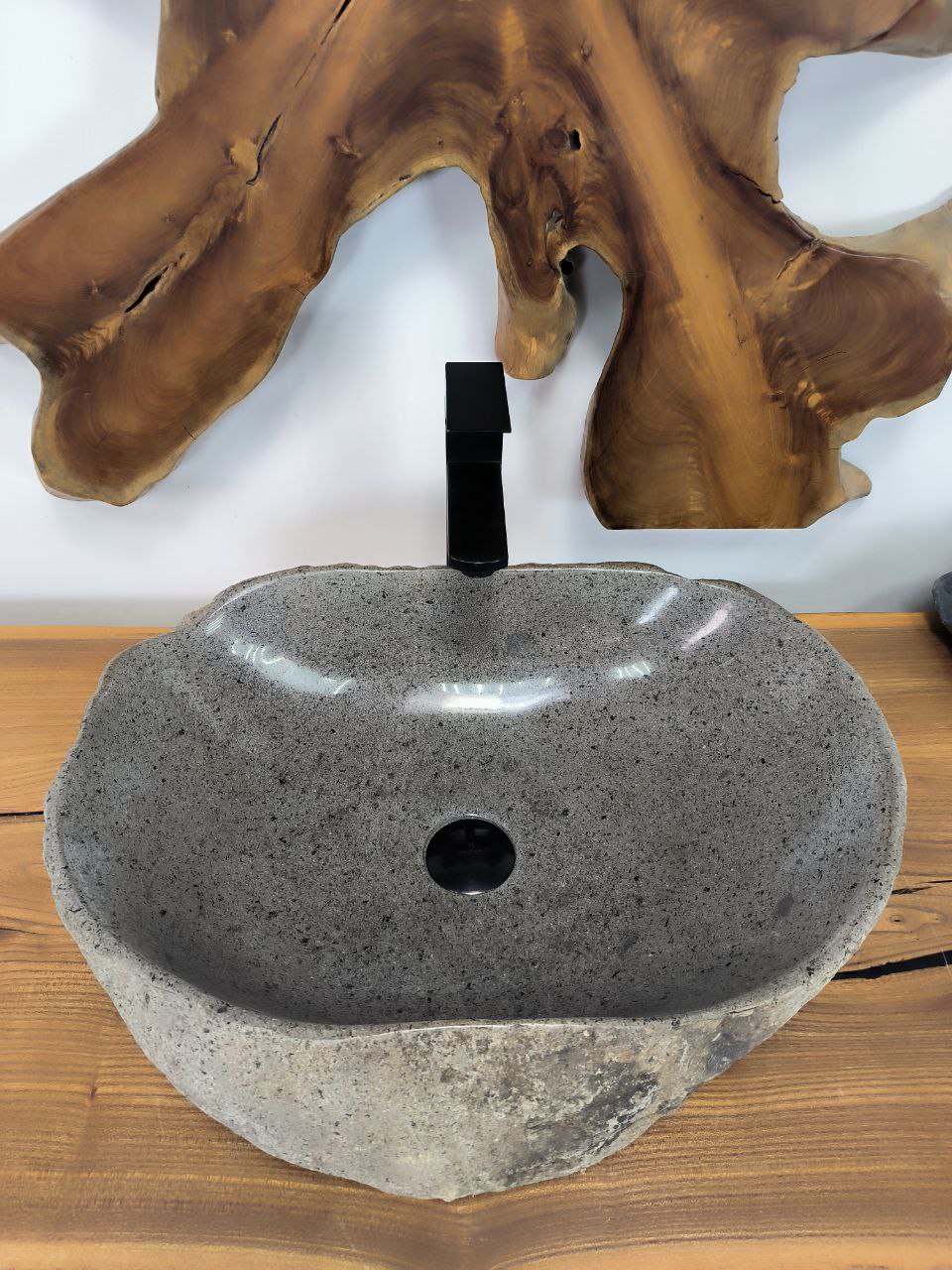 4e0320b0-9515-40e6-a6d7-39c8a1c060a1