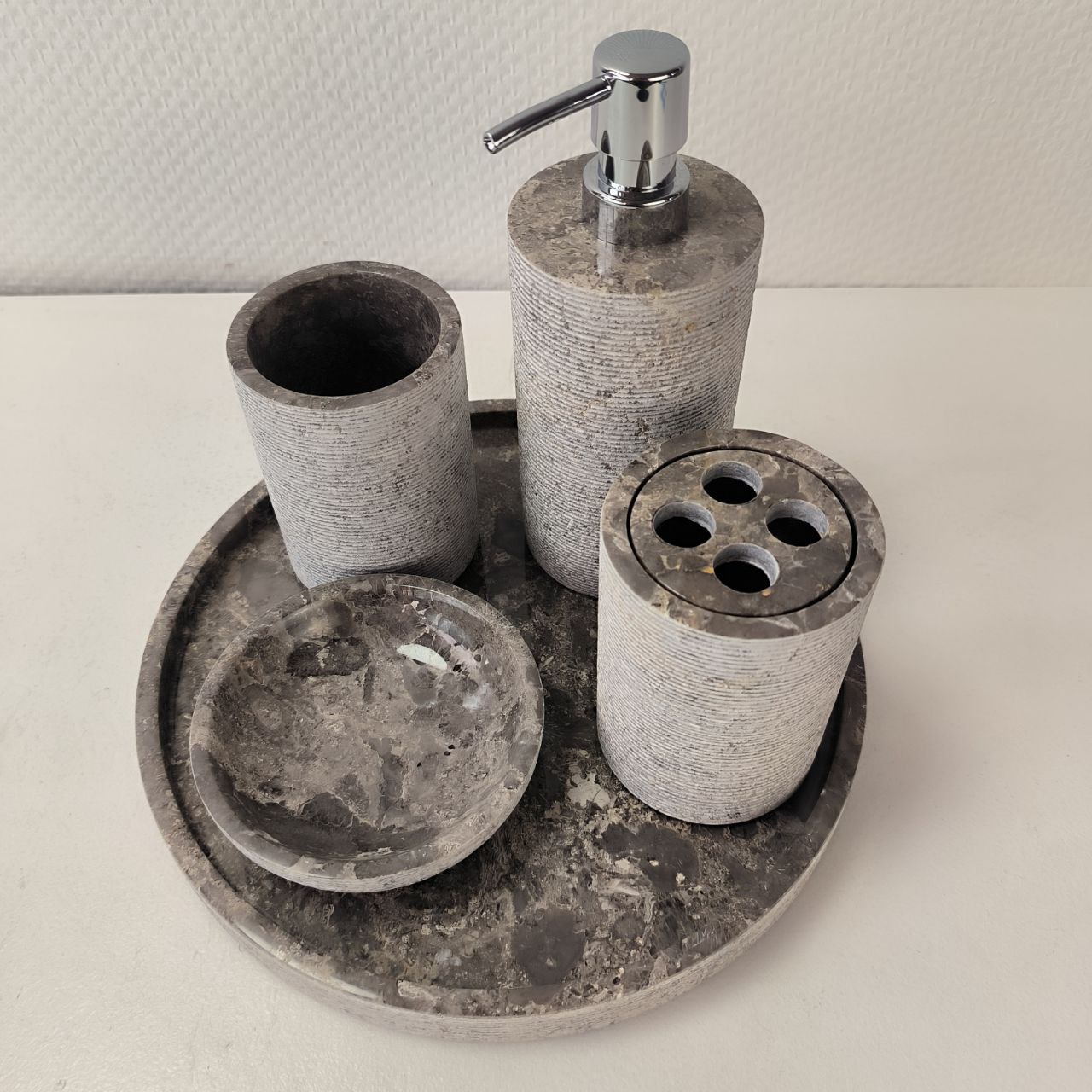 mqnm3u0vct0j141wdgbmyk7r75y8pctq