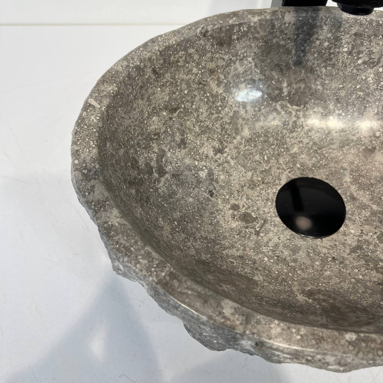 Раковина из мрамора Erozy Grey EM-67041 40*30*15 из натурального камня
