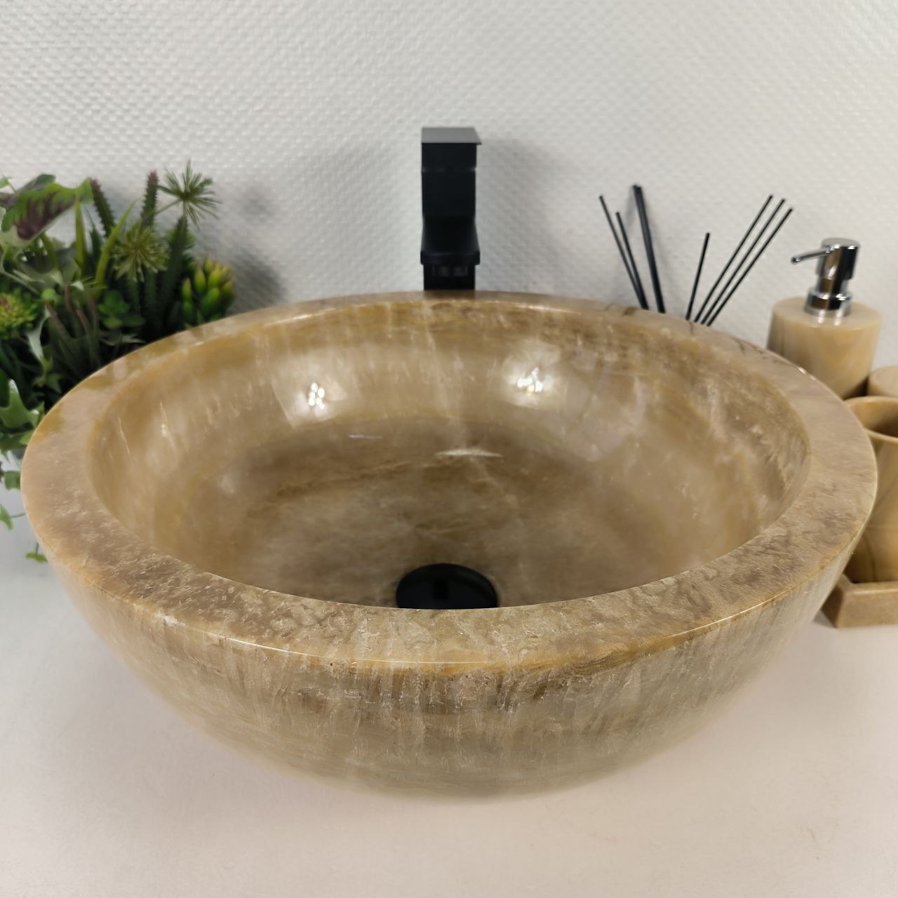 twy5ngcg6x46mxge0a1vgc9ehdqg2me9