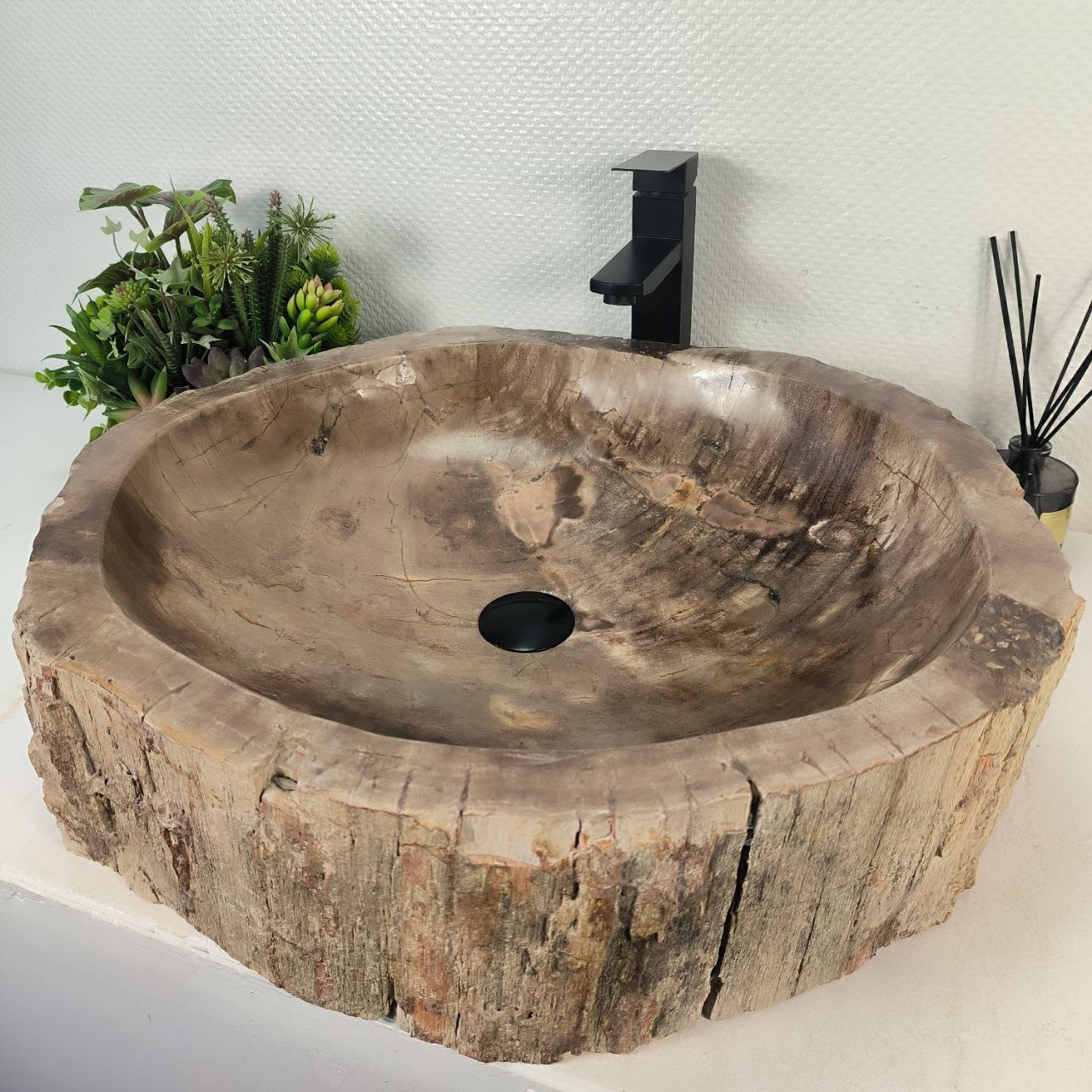 ty1r2sanlmzku618bog7ma02v9wyr9n5