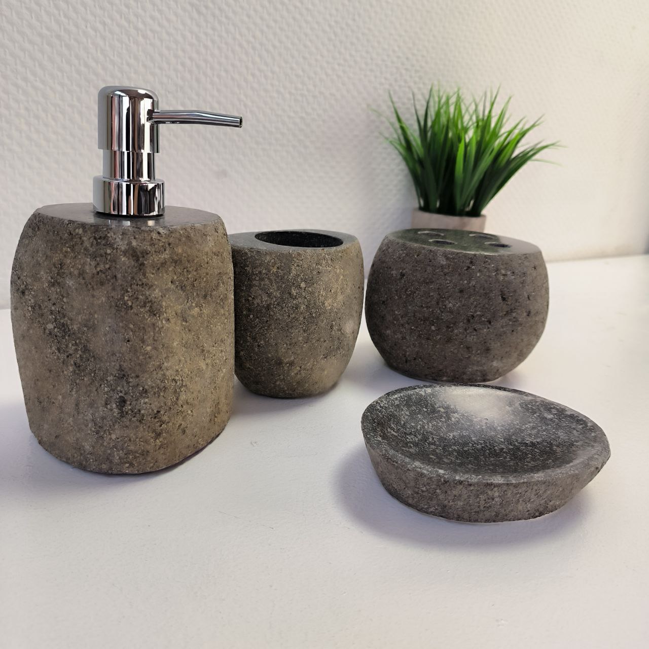 jtc7f5j30au1h2pjizwtd8geg23h6to2