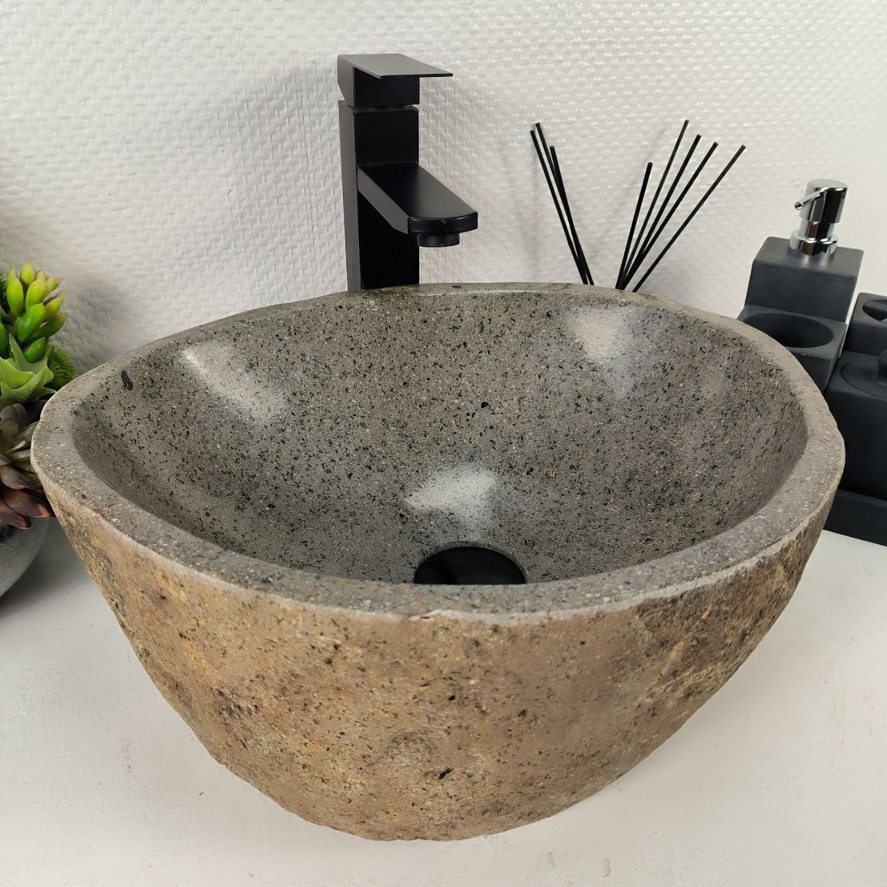 Раковина из речного камня RS-64939 42*34*15 из натурального камня
