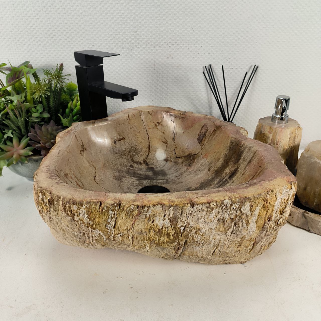 tp7ax9d1m8k9gu8m3j5xep1x3001gj0u