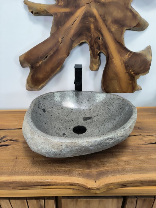 0f37e405-112d-47fb-8669-ea34552cb7f4