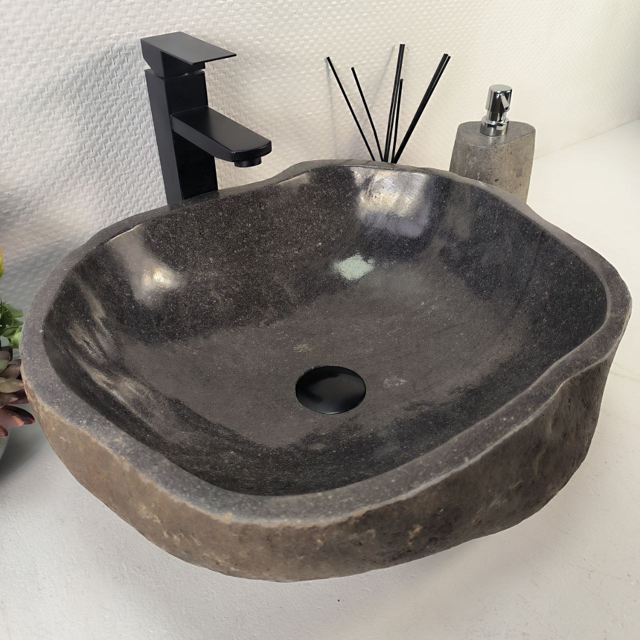 w7v30svh6kei88u404nubymy2j3mkvv8