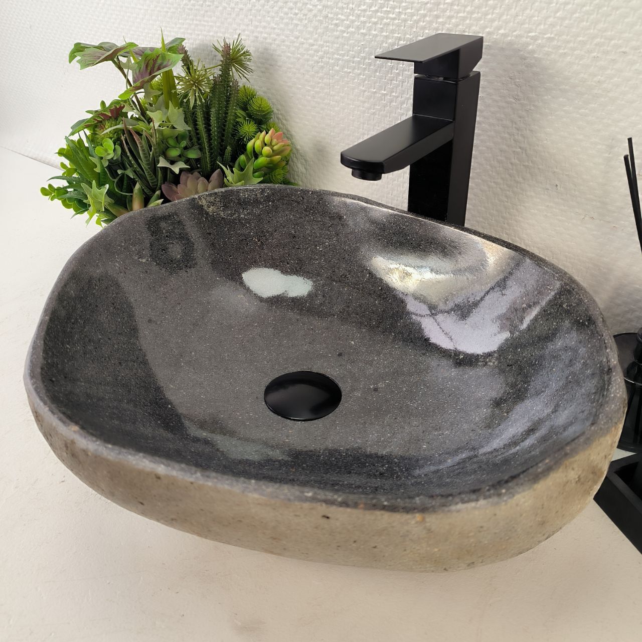 Раковина из речного камня RS-65055 46*37*15 из натурального камня