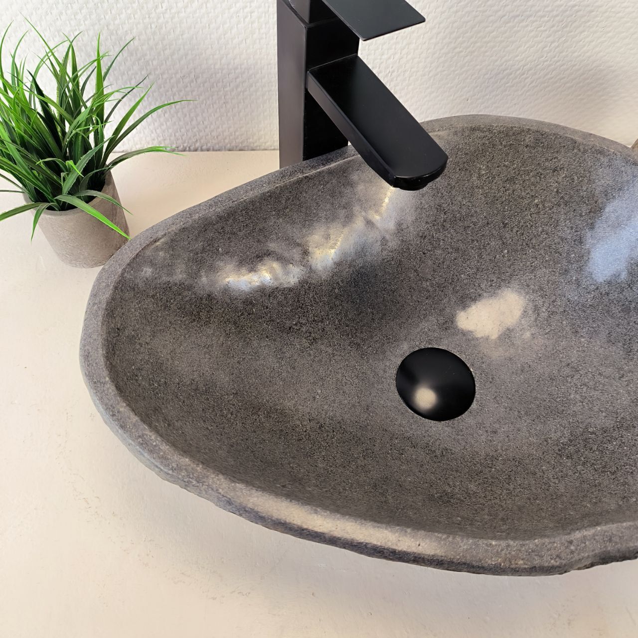 Раковина из речного камня RS-66023 48х36х15 из натурального камня
