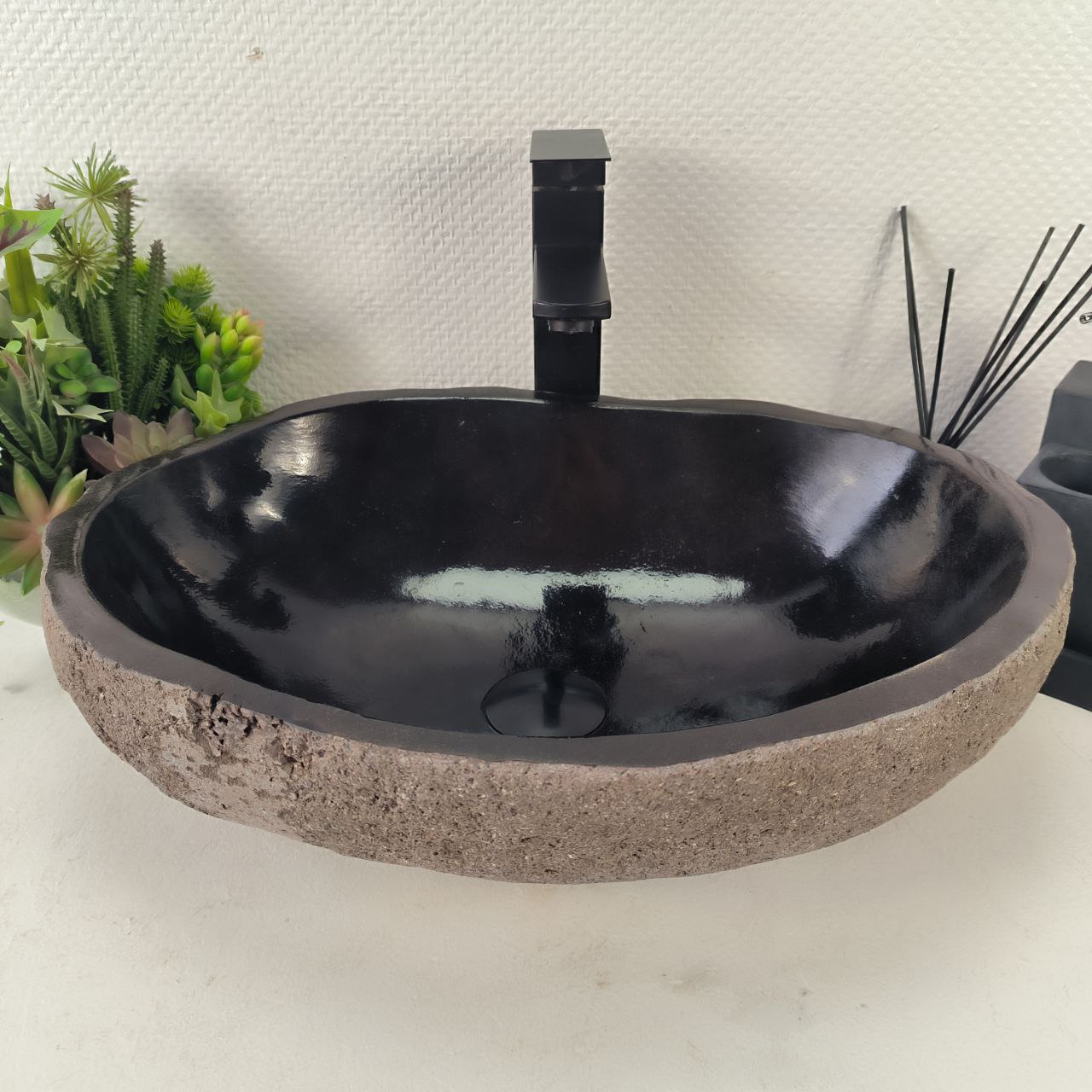 iwbava5o80tfjfn05yupta4etnil736r