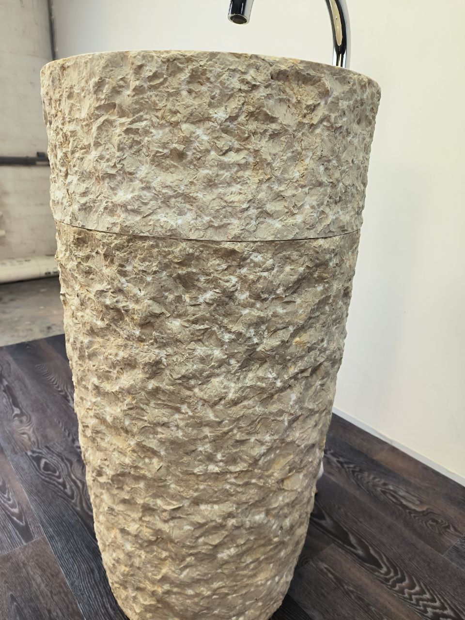 Раковина напольная из мрамора Pedestal Cream Marmo MN-65910 45х45х90 из натурального камня