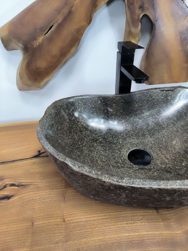 Раковина из речного камня RS-66389 56х38х15 из натурального камня