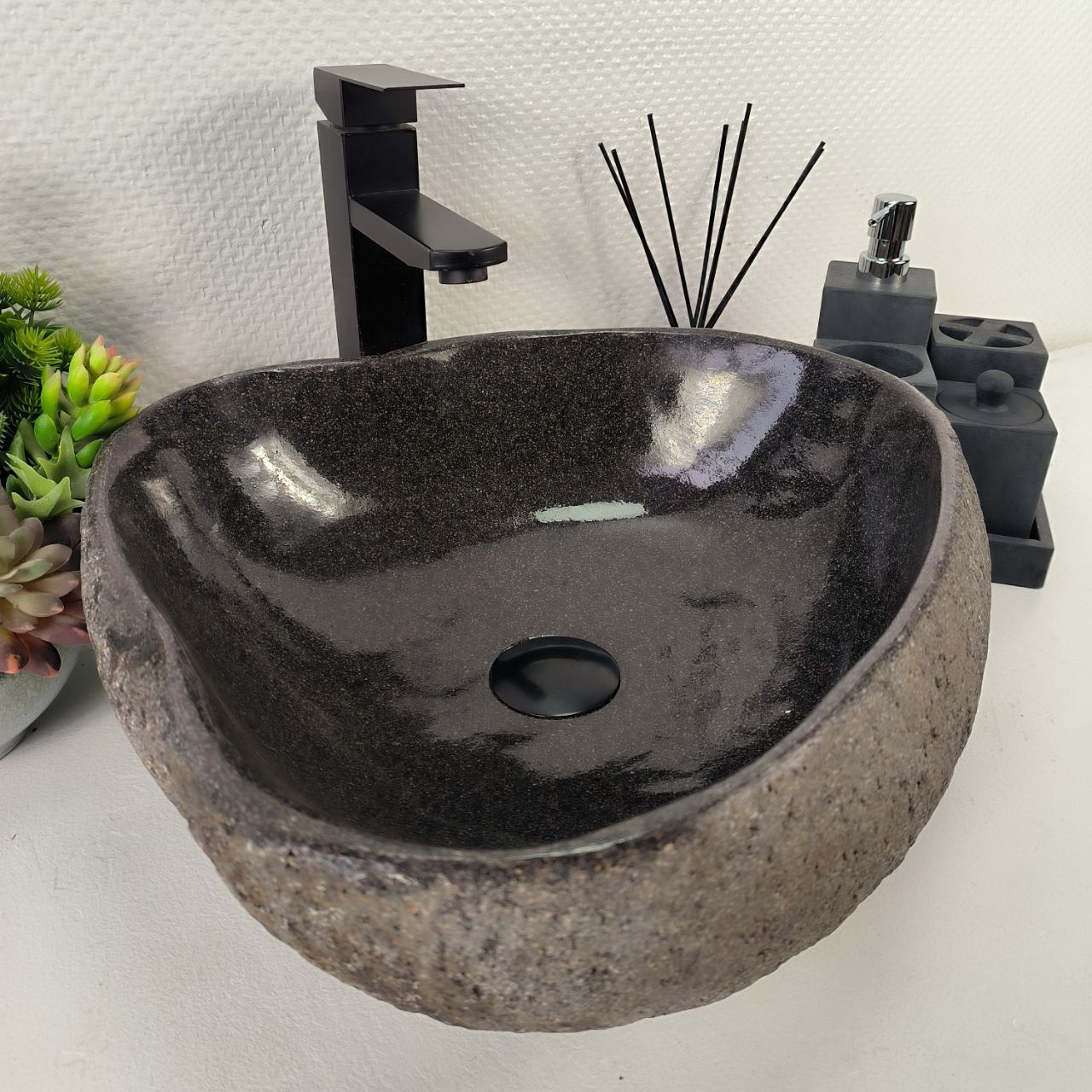 Раковина из речного камня RS-64921 43*41*15 из натурального камня