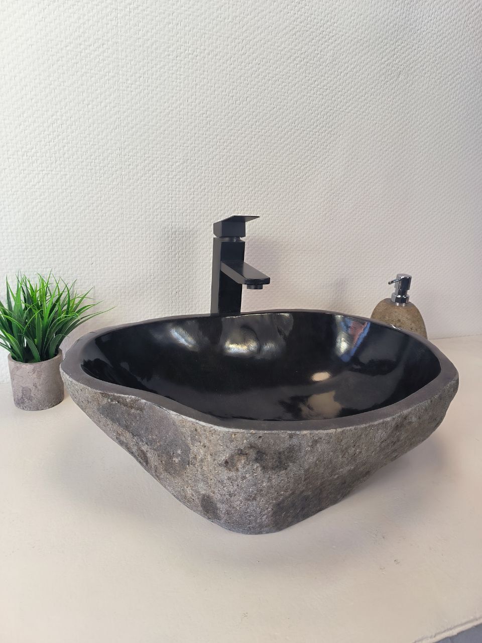 Раковина из речного камня RS-65606 54*38*15 из натурального камня