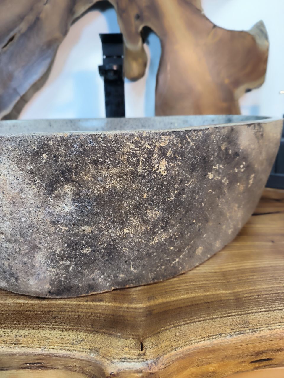 Раковина из речного камня RS-66760 53х38х15 из натурального камня