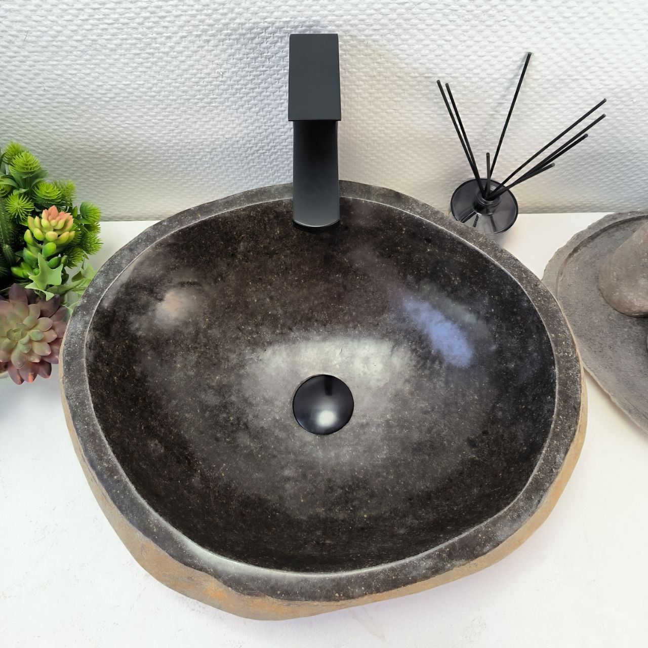 Раковина из речного камня RS-64128 (49*41*15) из натурального камня