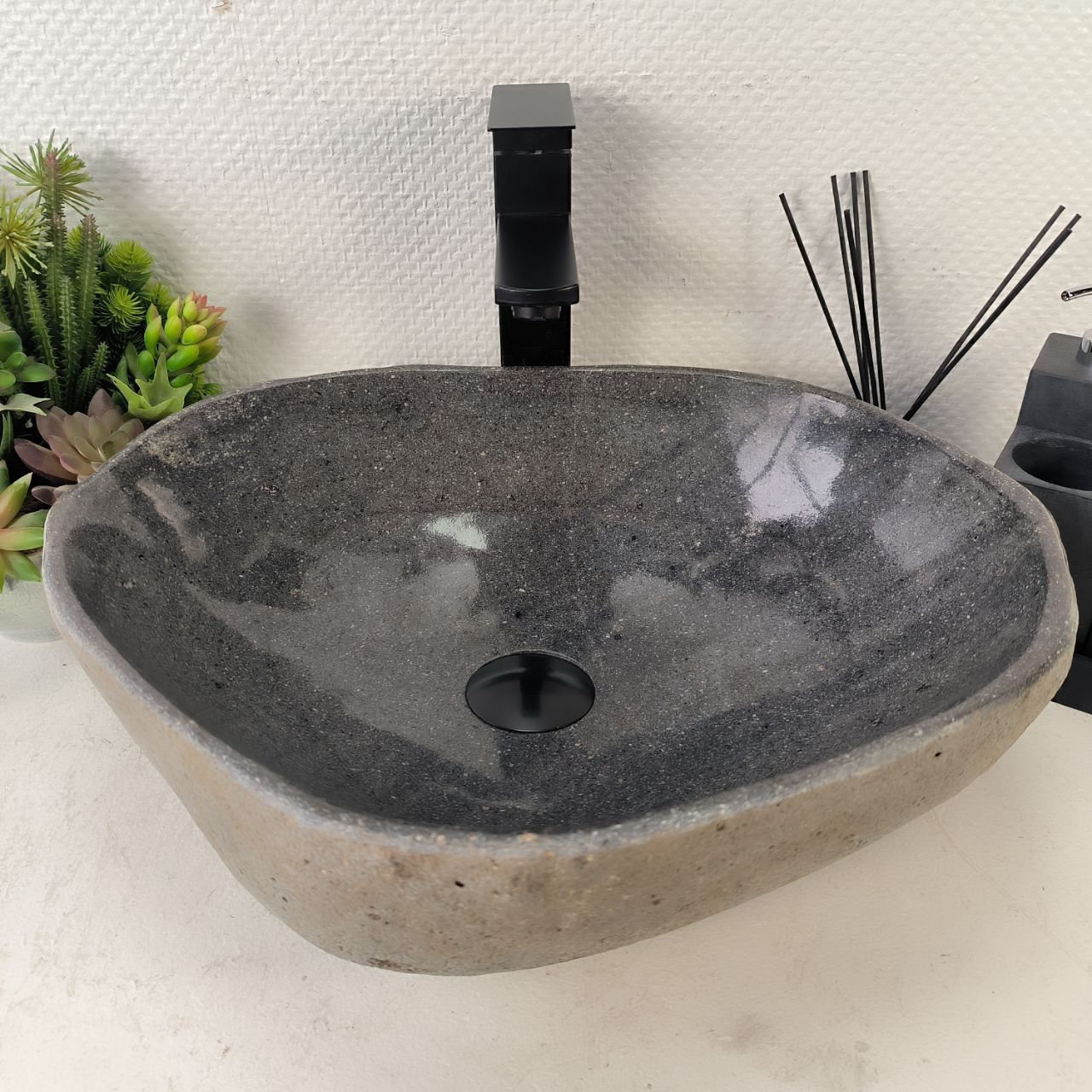 Раковина из речного камня RS-65055 46*37*15 из натурального камня