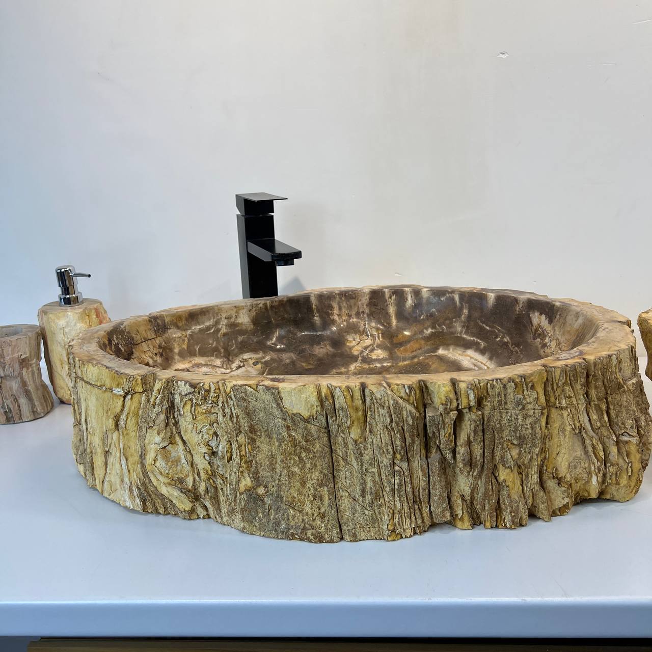 Раковина из окаменелого дерева ПАРА! OD-66906 70*47*15 из натурального камня