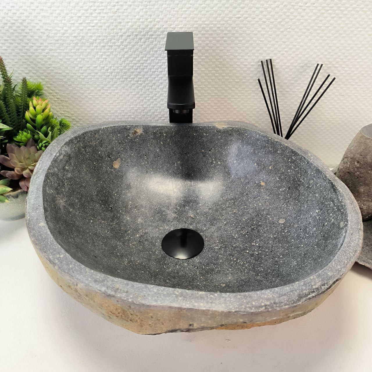 Раковина из речного камня RS-63573 (43*40*16) из натурального камня