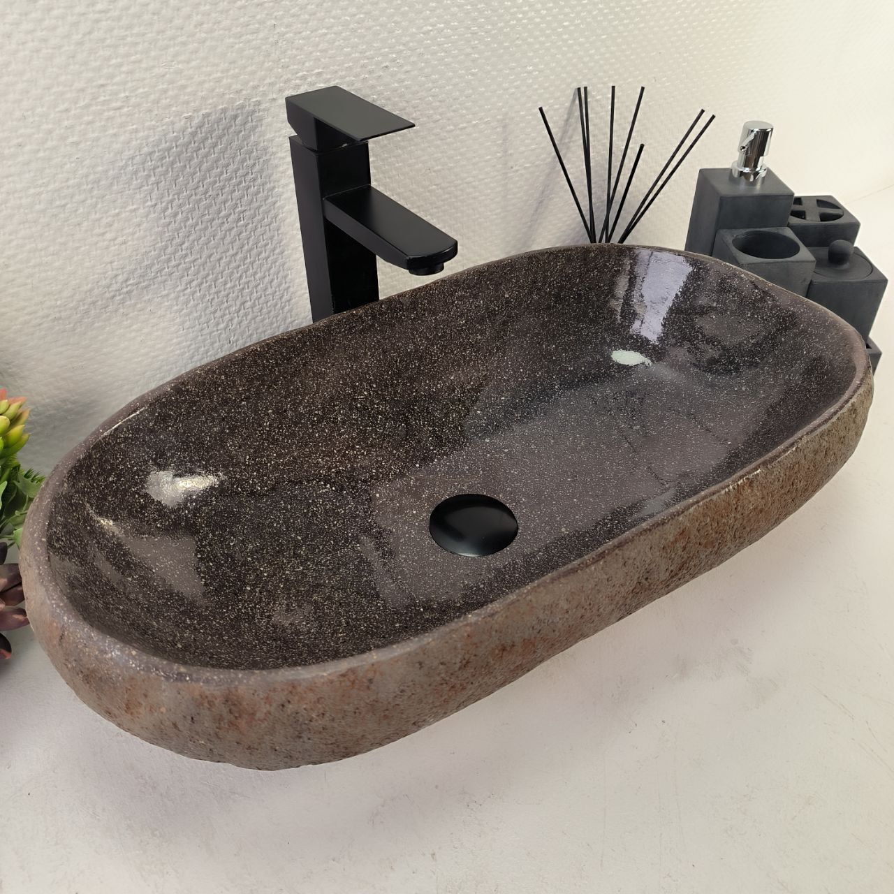 Раковина из речного камня RS-65047 58*34*15 из натурального камня