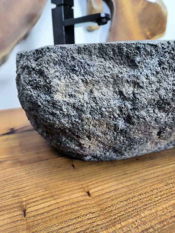 Раковина из речного камня RS-66712 55х44х15 из натурального камня