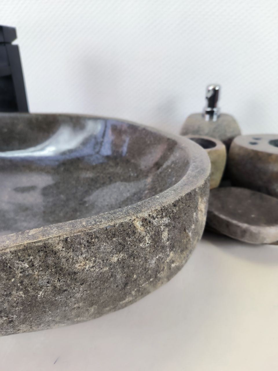 Раковина из речного камня RS-66214 74х41х15 из натурального камня