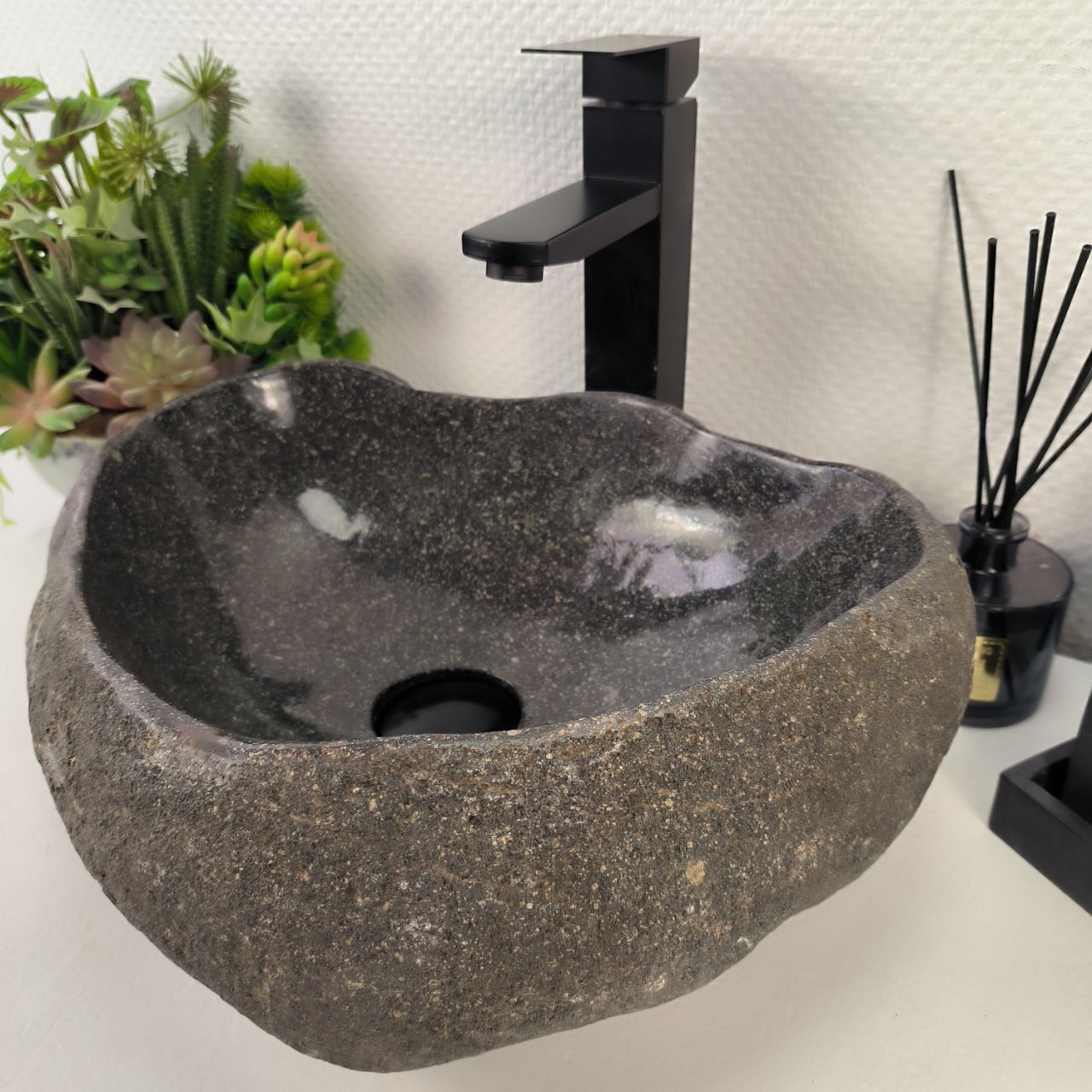 Раковина из речного камня RS-64902 43*34*14 из натурального камня