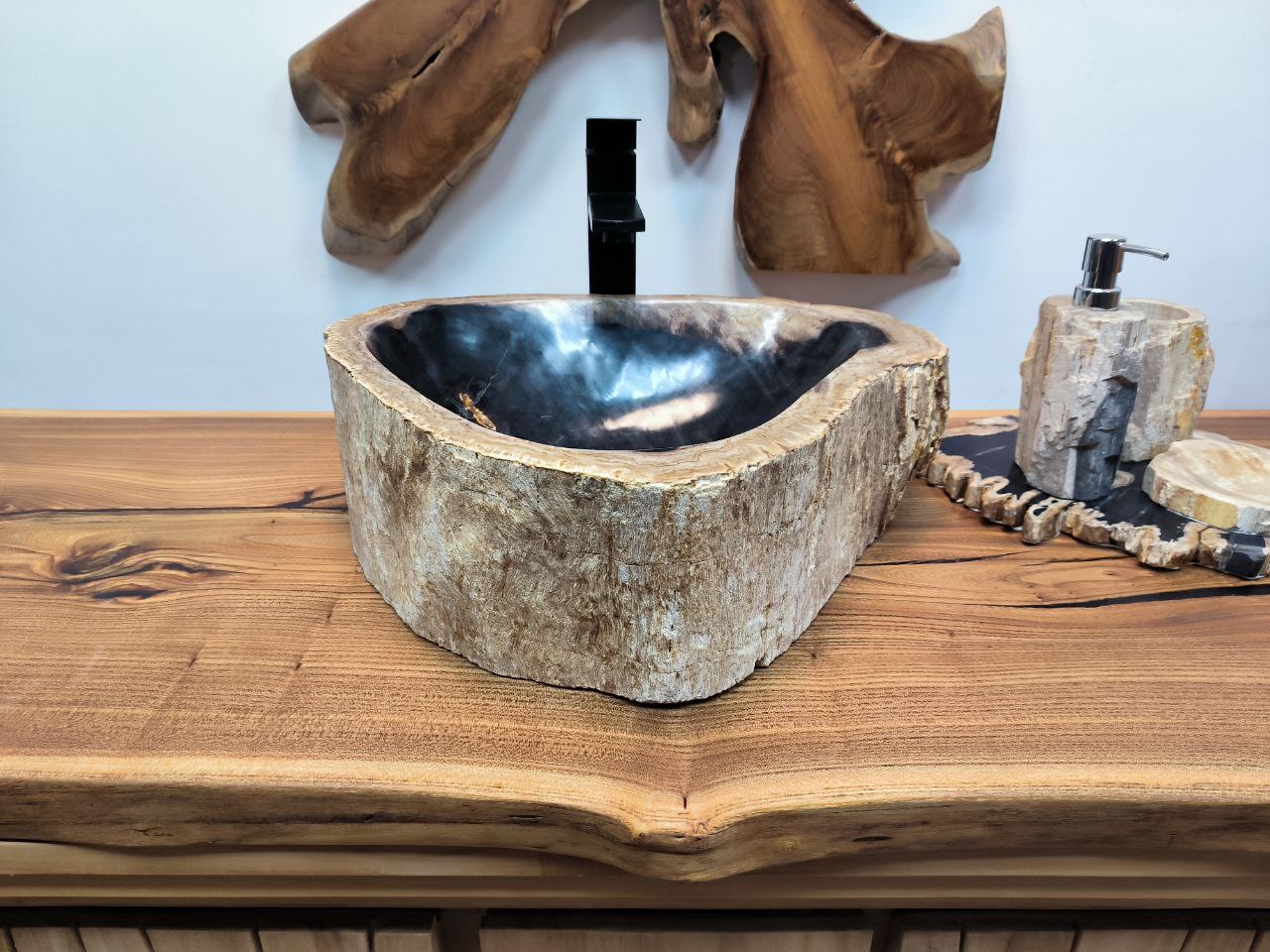 photo_2025-05-14_10-35-38