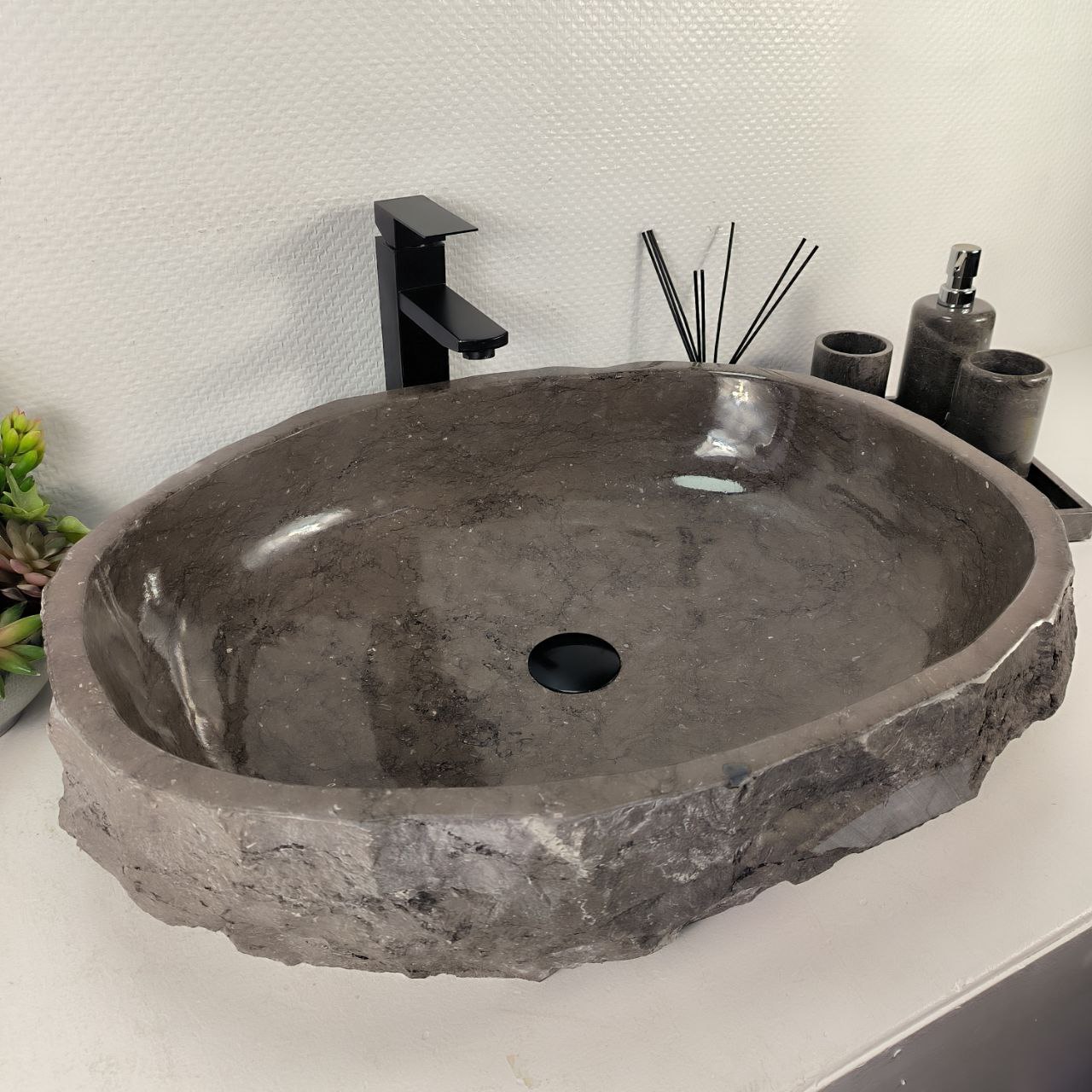 sh2nlnetf213d2nn7vwtukqth98cf1zh