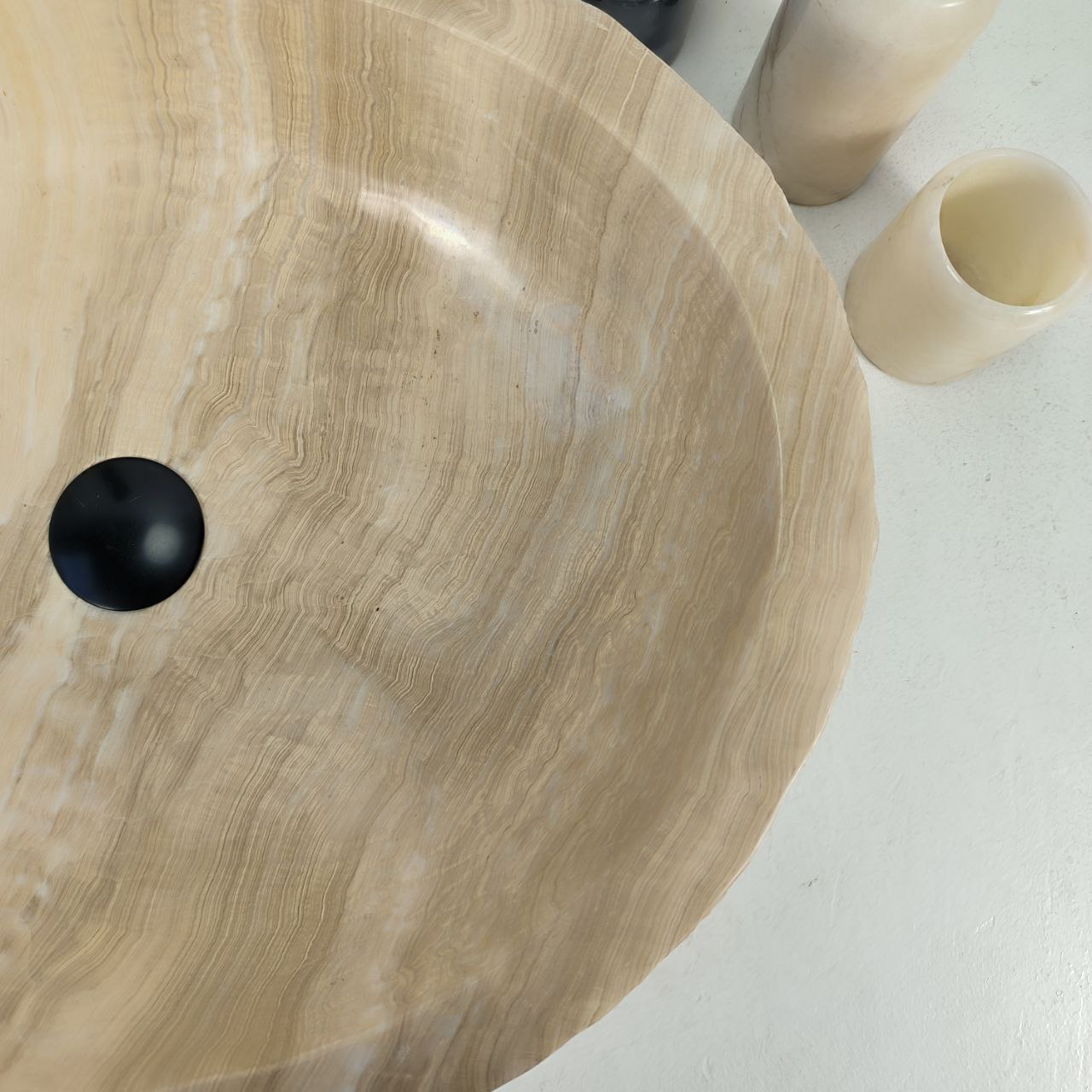 eys9ejlluxe3jmtcosbjfp2708y3xen1