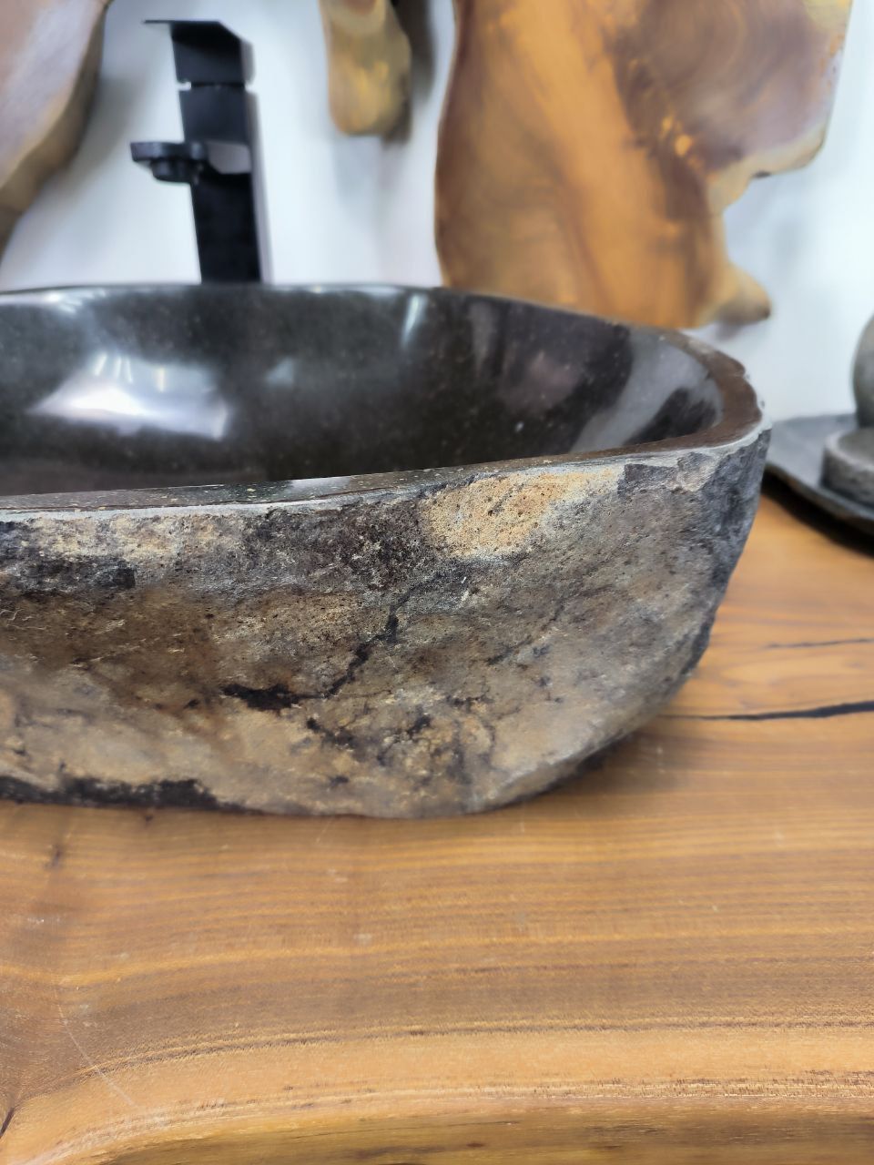 Раковина из речного камня RS-66385 54х41х15 из натурального камня