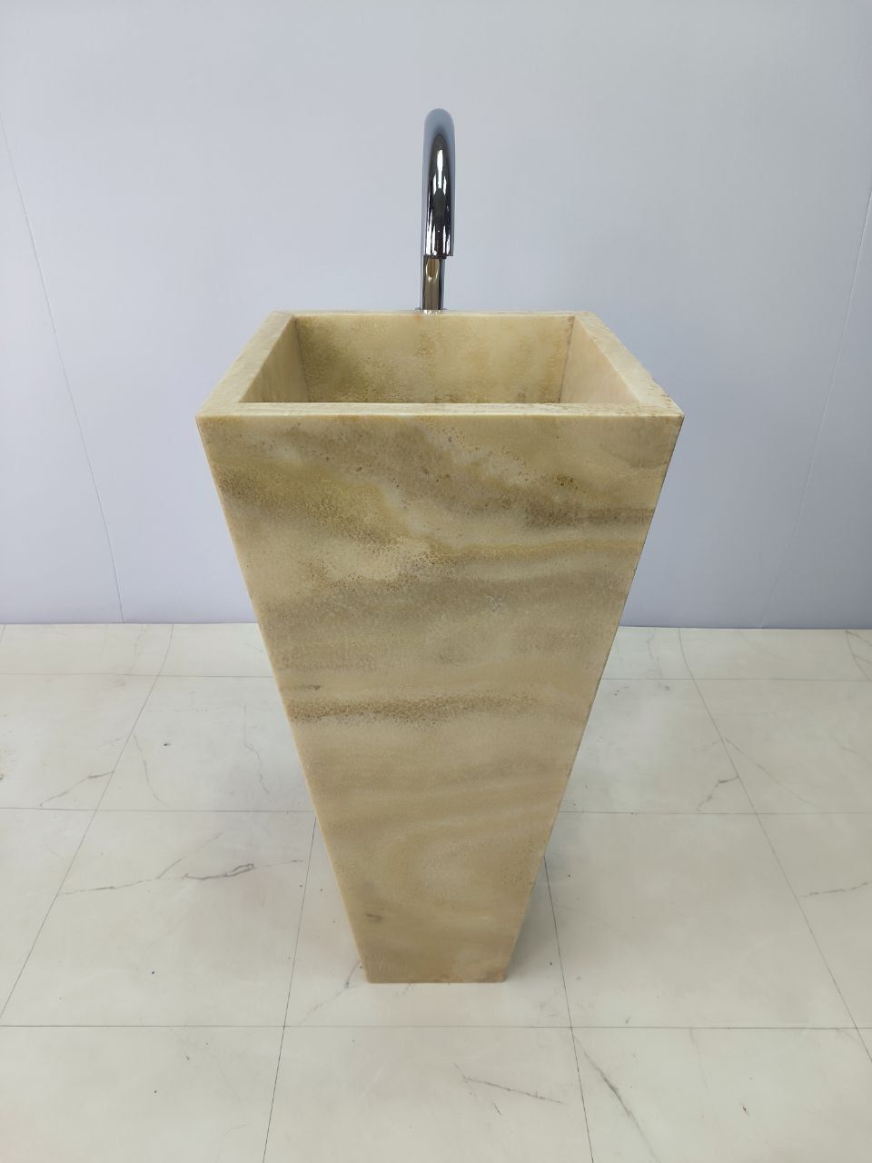 Раковина напольная из оникса Square Yellow ON-66242 40х40х90 из натурального камня
