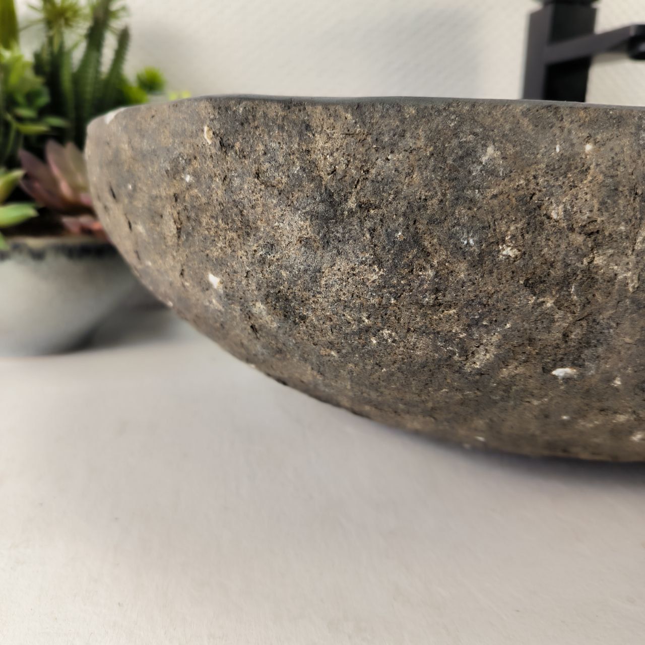Раковина из речного камня RS-65050 68*38*15 из натурального камня
