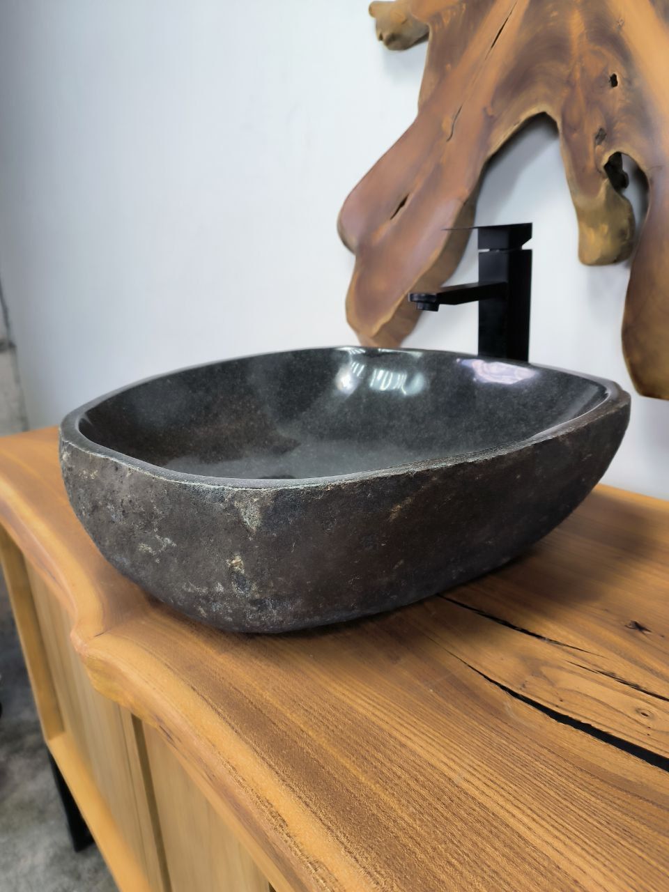 Раковина из речного камня RS-66285 47х46х15 из натурального камня