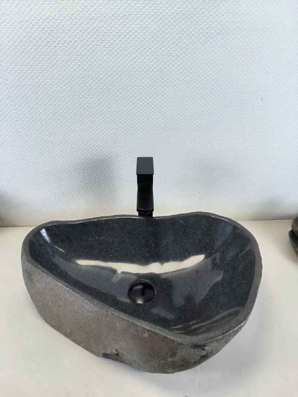 Раковина из речного камня RS-66239 56х38х15 из натурального камня