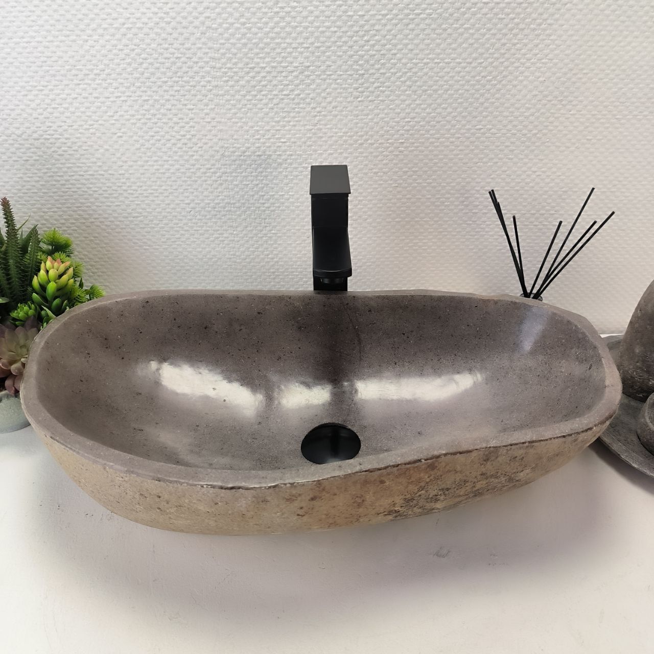 Раковина из речного камня RS-63509 (60*34*15) из натурального камня