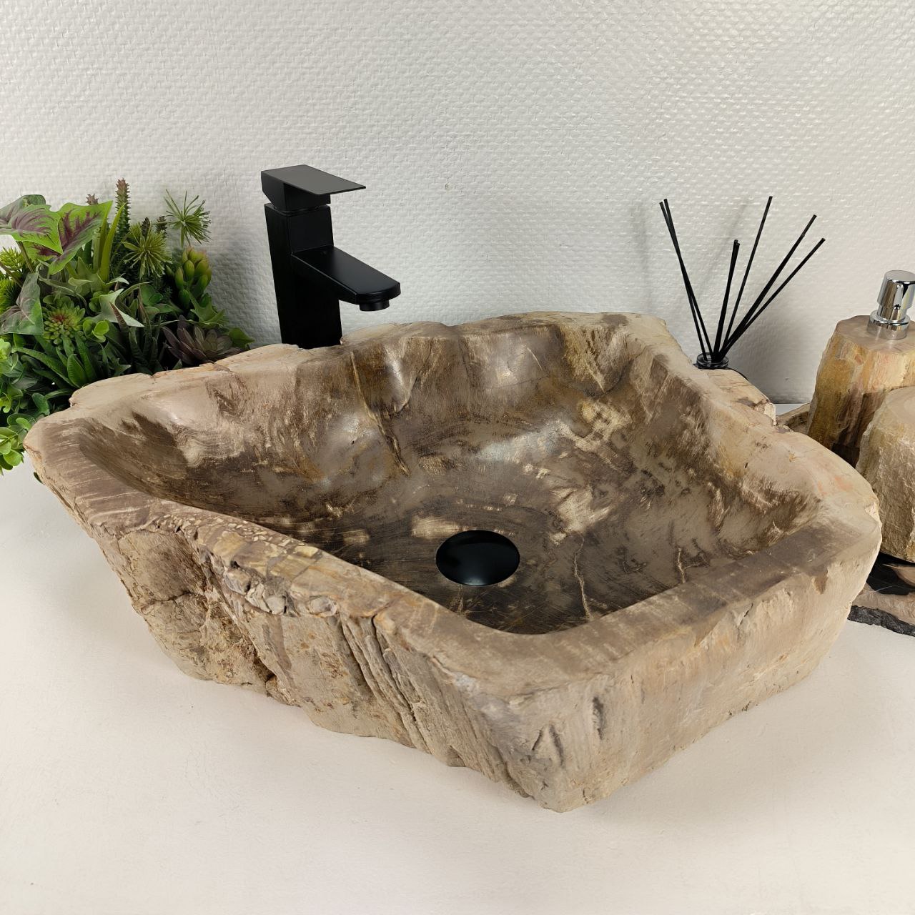 7b2q9xjo1klt5ku7ypkibn1zhbfu4e4o