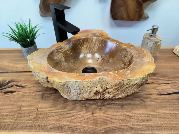 photo_2025-05-14_16-54-26