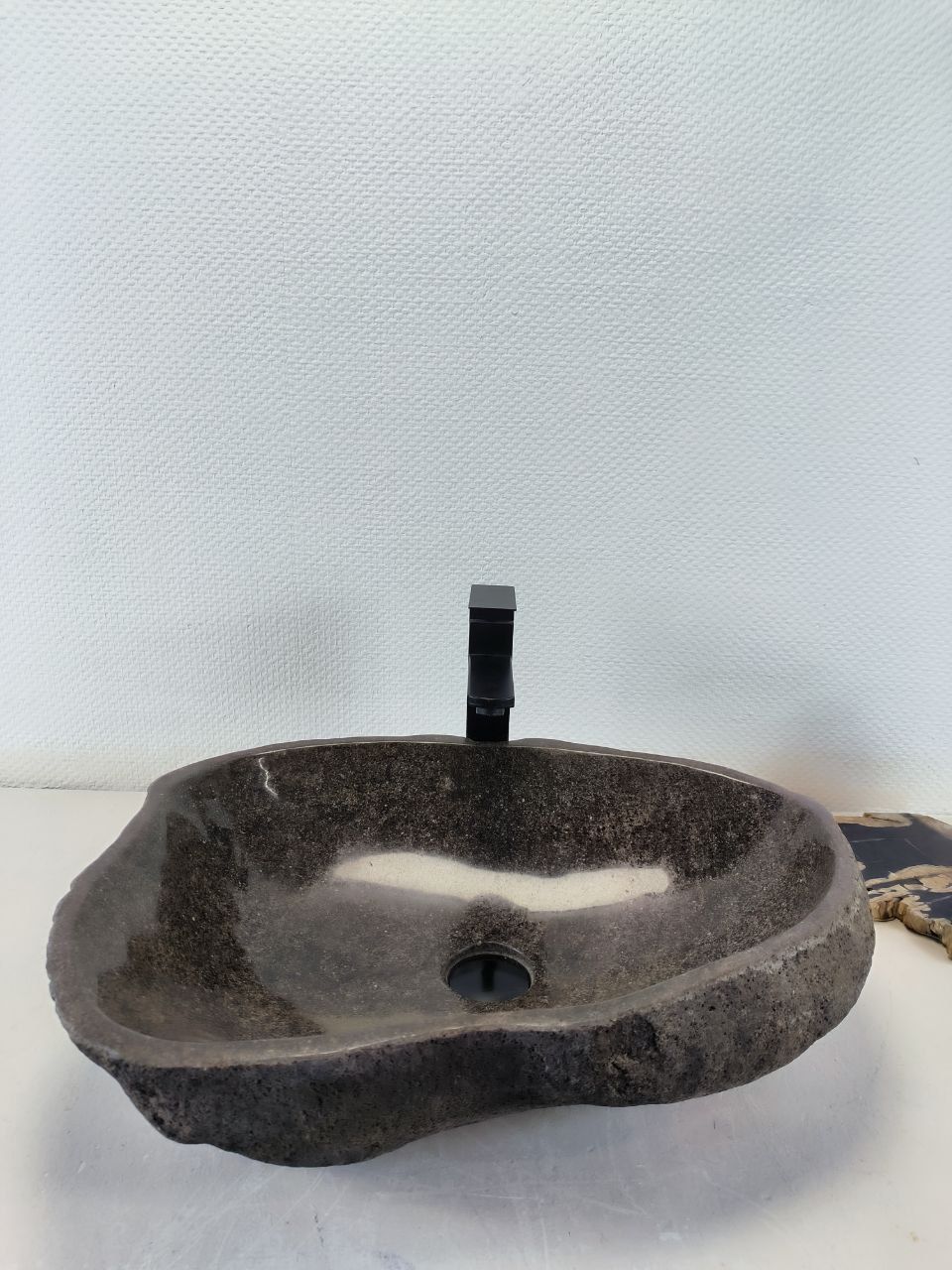 Раковина из речного камня RS-66230 58х42х15 из натурального камня