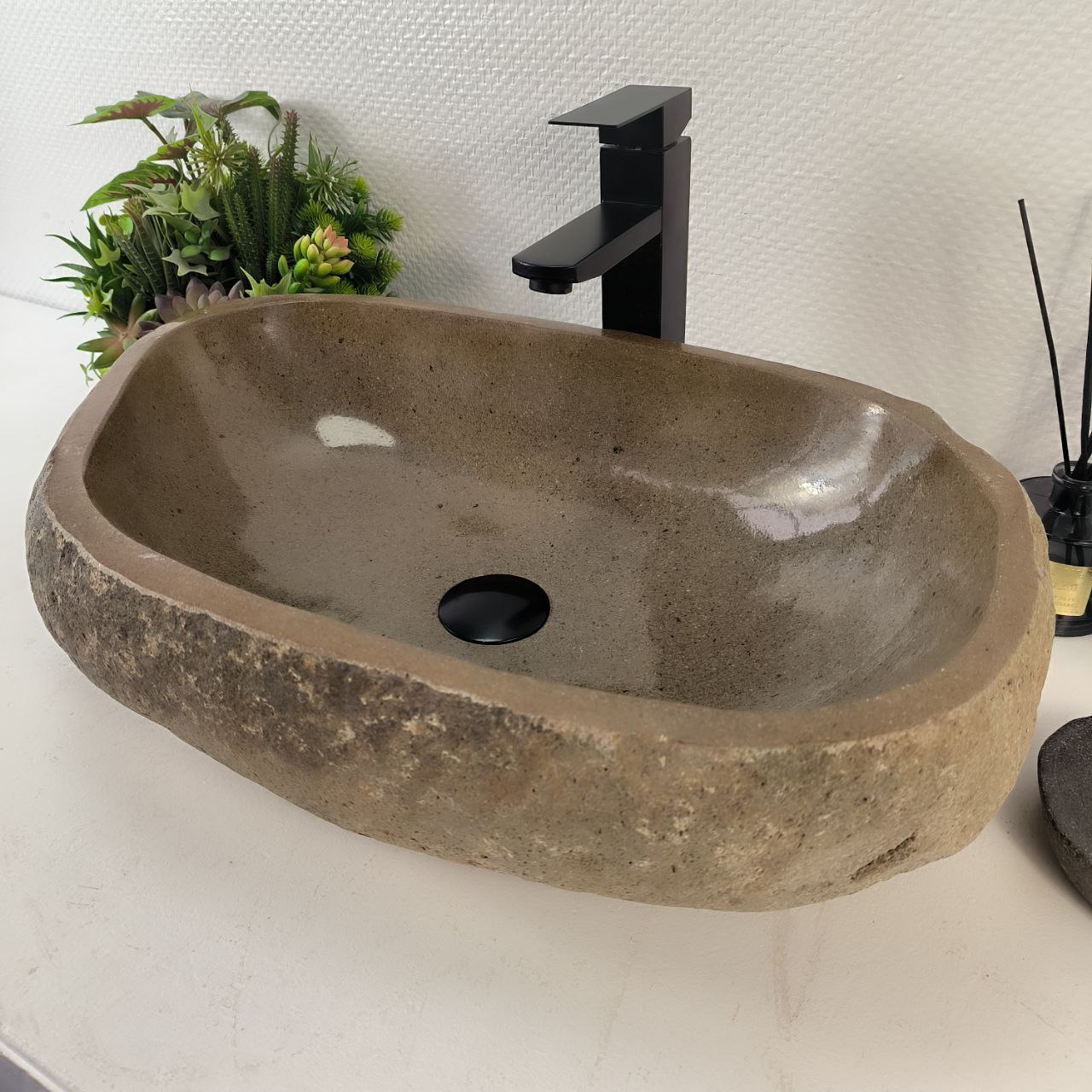 9vrrsm1rw8vyh0luw6h9mc4gzpg5rih7