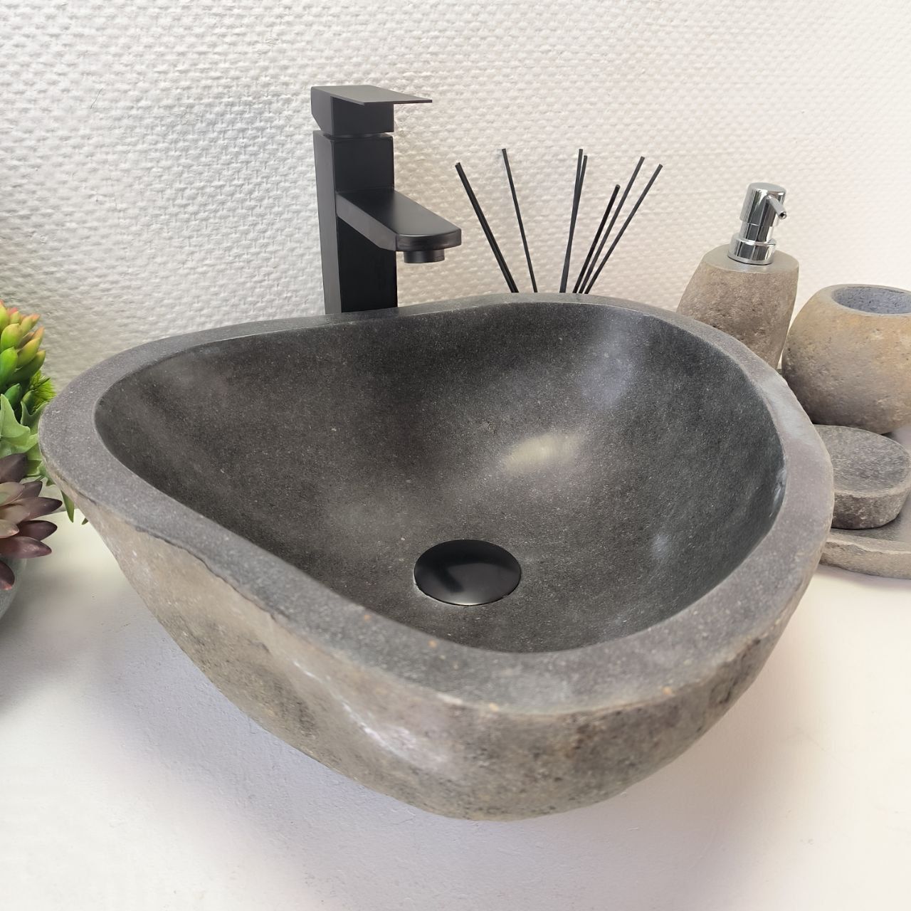 Раковина из речного камня RS-63886 (43*39*15) из натурального камня