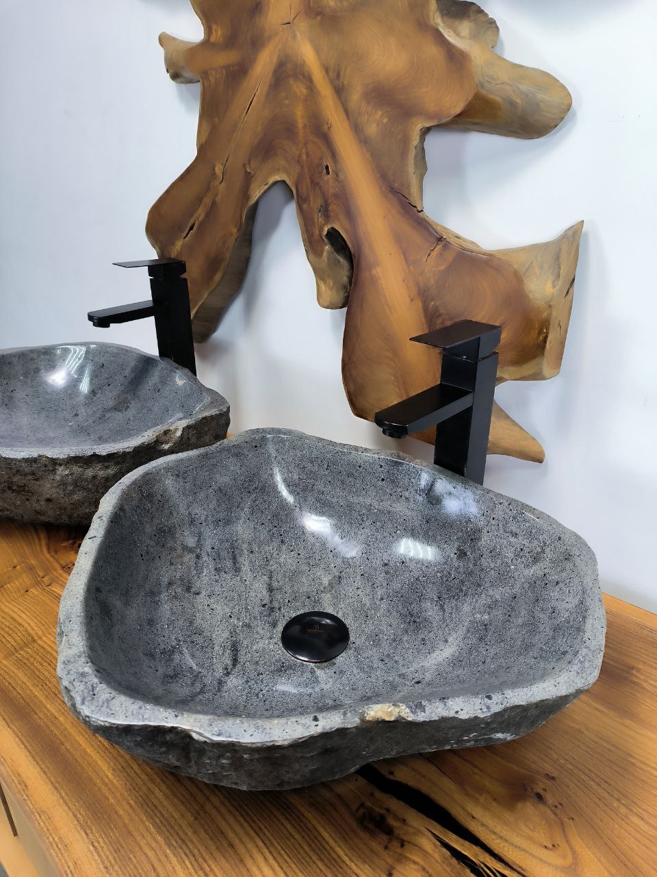 28feffe5-472a-41db-b98d-a0f61b6501b6