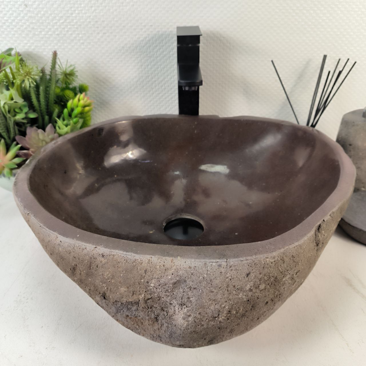 n8x5y2dqk863t7ufihq8gbs4pkl2nle3