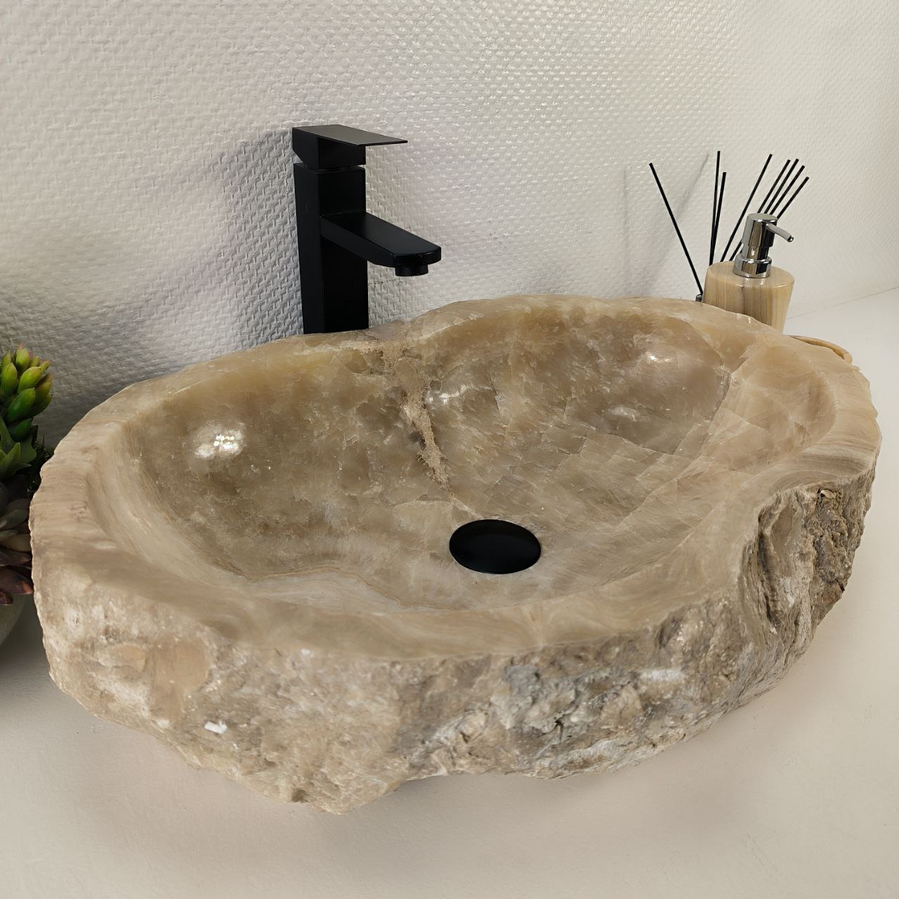 8u3uv6djg3vfxr3tbe00a0hcd9lqg023