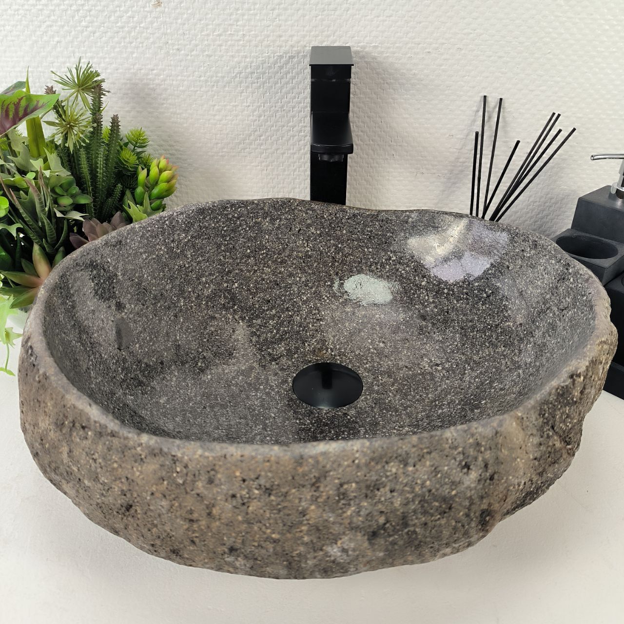 Раковина из речного камня RS-65014 47*44*15 из натурального камня