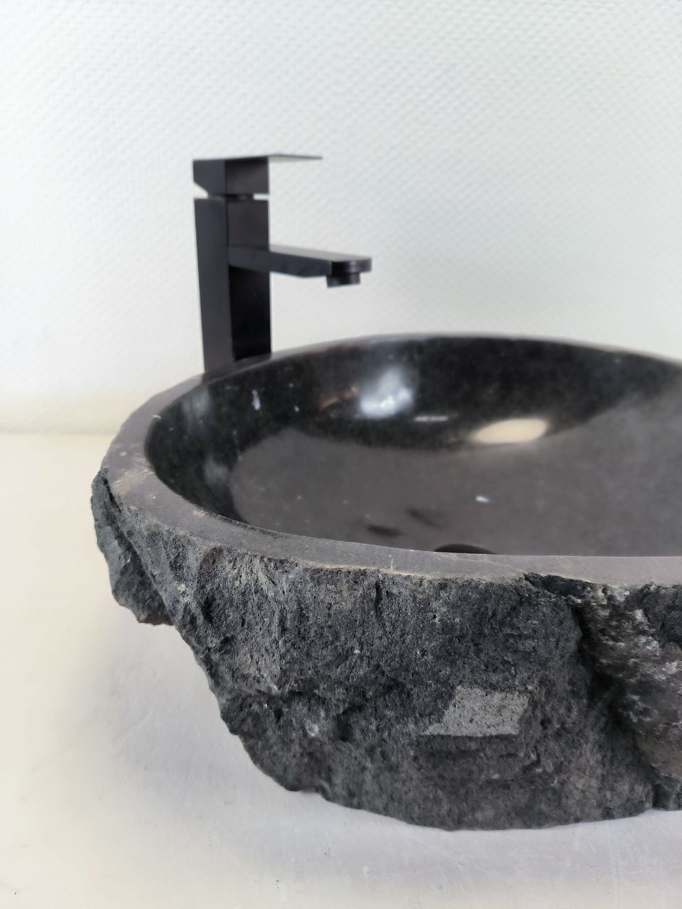 Раковина из андезита Erozy Black EA-66234 50х43х15 из натурального камня