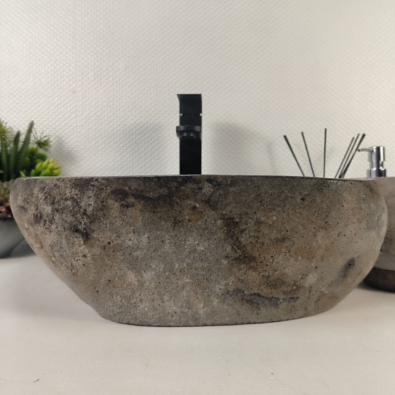 rnblukmcl2y0irmbyluud6xnbnsupkc9