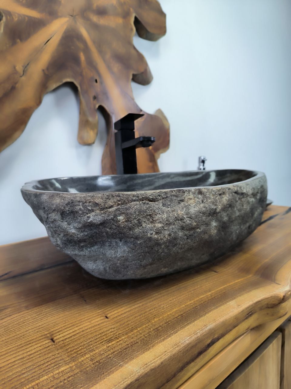 Раковина из речного камня RS-66480 55х42х15 из натурального камня